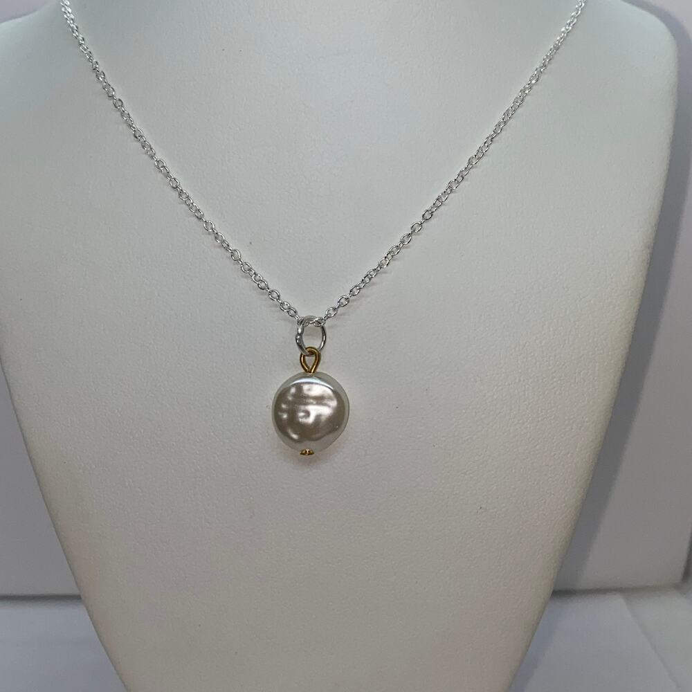 Silver-Tone Pearl Colored Bead Pendant Necklace